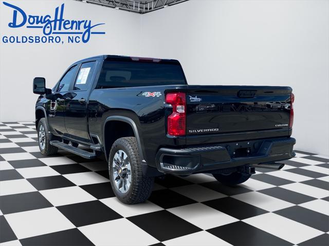 2024 Chevrolet Silverado 2500HD 4WD Crew Cab Standard Bed Custom