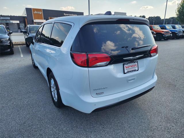 2026 Chrysler Voyager VOYAGER LX