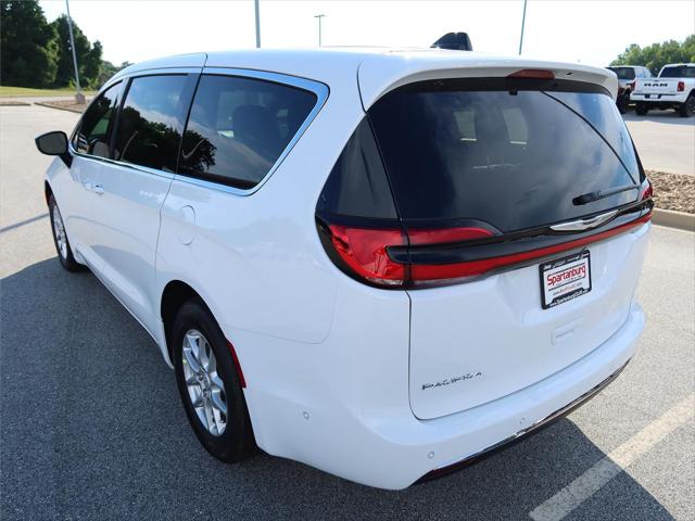 2025 Chrysler Pacifica PACIFICA SELECT