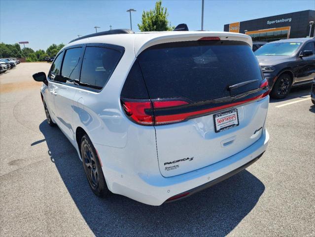 2024 Chrysler Pacifica Hybrid PACIFICA PLUG-IN HYBRID PREMIUM S APPEARANCE 2024 Chrysler Pacifica Hybrid PACIFICA PLUG-IN HYBRID PREMIUM S APPEARANCE