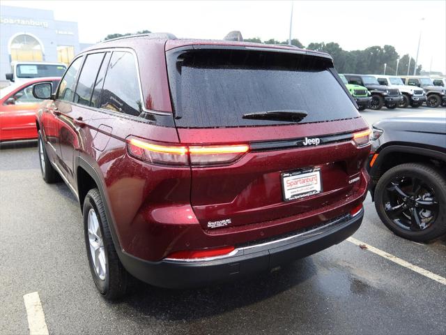 2025 Jeep Grand Cherokee GRAND CHEROKEE LAREDO X 4X2