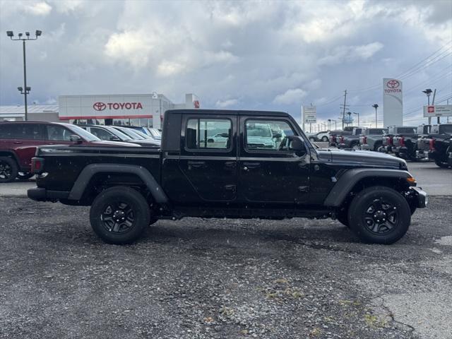 2025 Jeep Gladiator GLADIATOR SPORT 4X4
