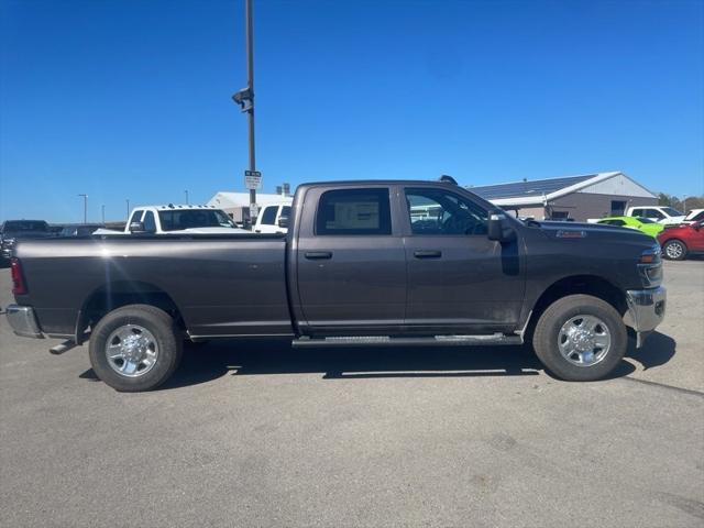 2026 RAM Ram 3500 RAM 3500 TRADESMAN CREW CAB 4X4 8 BOX
