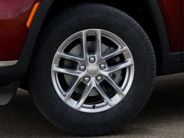 2025 Jeep Grand Cherokee Laredo 4x4