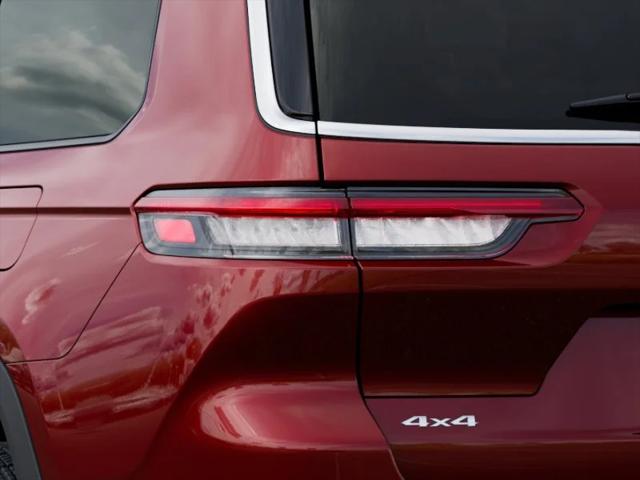 2025 Jeep Grand Cherokee Laredo 4x4