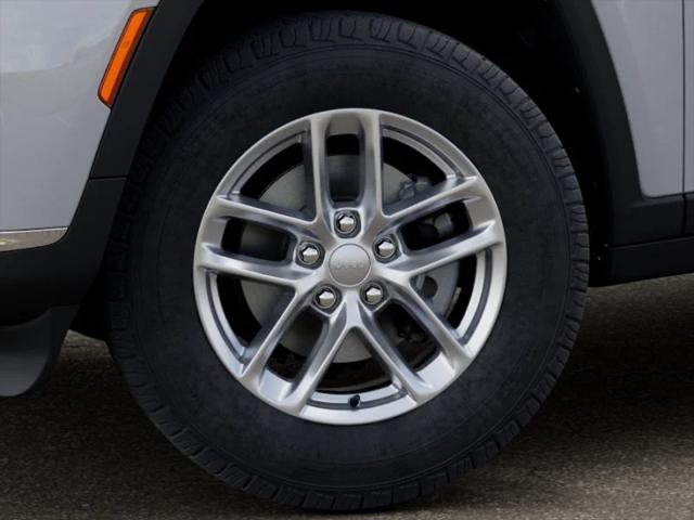 2025 Jeep Grand Cherokee Laredo 4x4