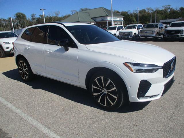 2024 Volvo XC60 B5 Plus Dark Theme