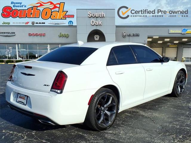 2021 Chrysler 300 Touring 2021 Chrysler 300 Touring