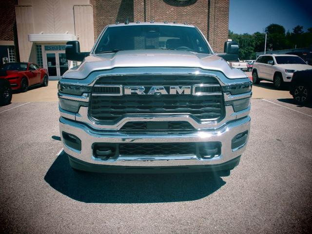 2026 RAM Ram 3500 Chassis Cab RAM 3500 TRADESMAN CREW CAB CHASSIS 4X4 60 CA 2026 RAM Ram 3500 Chassis Cab RAM 3500 TRADESMAN CREW CAB CHASSIS 4X4 60 CA