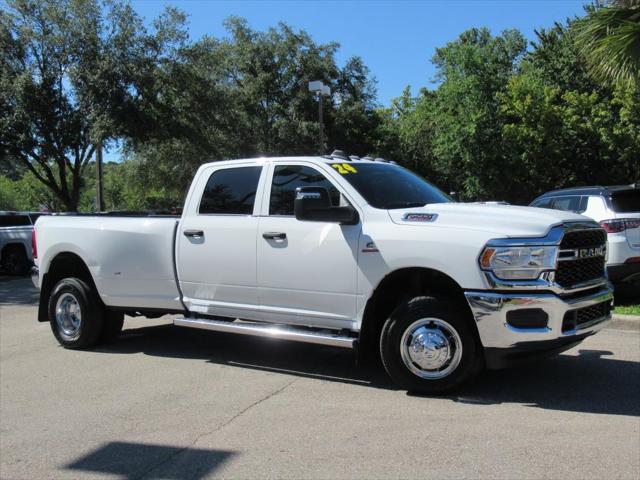 2024 RAM 3500 Tradesman Crew Cab 4x4 8 Box