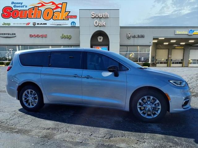 2026 Chrysler Pacifica PACIFICA SELECT AWD