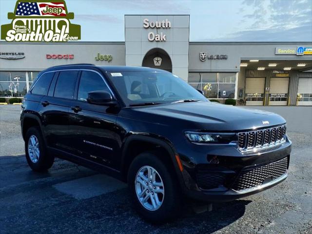 2025 Jeep Grand Cherokee GRAND CHEROKEE LAREDO 4X4