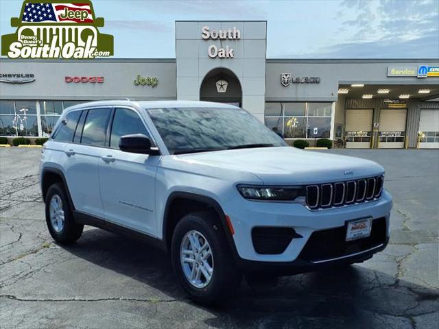 2025 Jeep Grand Cherokee GRAND CHEROKEE LAREDO 4X4