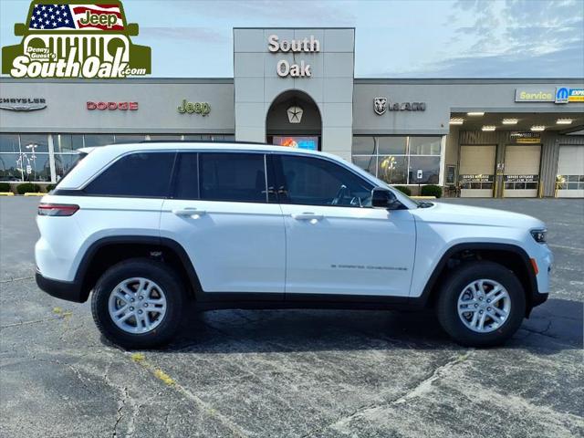 2025 Jeep Grand Cherokee GRAND CHEROKEE LAREDO 4X4