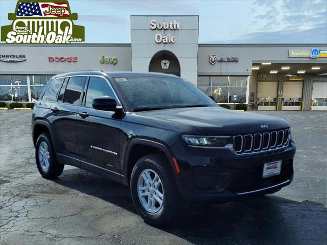 2025 Jeep Grand Cherokee GRAND CHEROKEE LAREDO 4X4