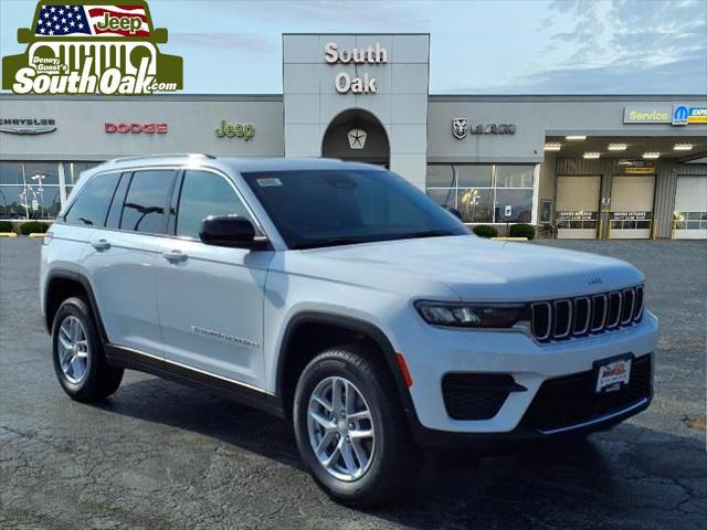 2025 Jeep Grand Cherokee GRAND CHEROKEE LAREDO X 4X4