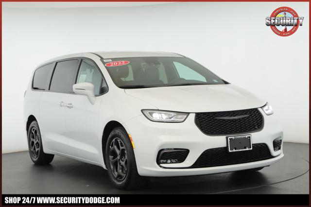 2022 Chrysler Pacifica Hybrid Touring L