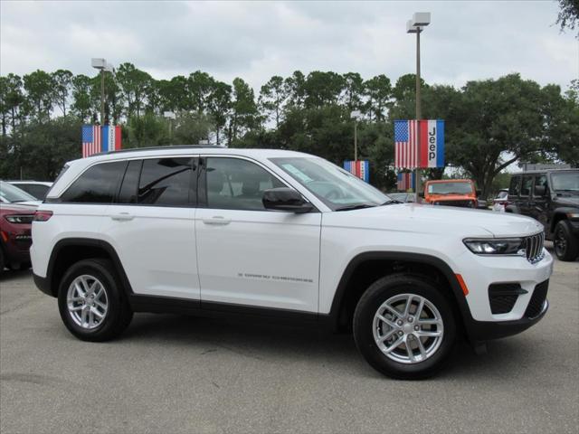 2025 Jeep Grand Cherokee GRAND CHEROKEE LAREDO X 4X4