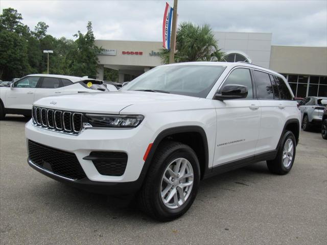 2025 Jeep Grand Cherokee GRAND CHEROKEE LAREDO X 4X4