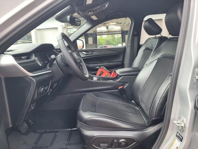 2024 Jeep Grand Cherokee L Altitude 4x2 2024 Jeep Grand Cherokee L Altitude 4x2
