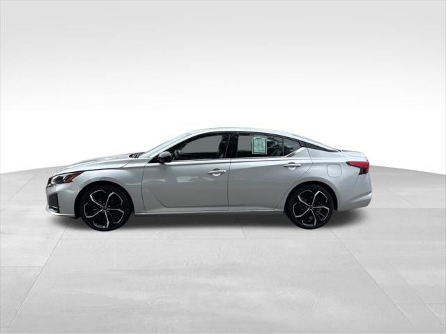 2023 Nissan Altima SR FWD