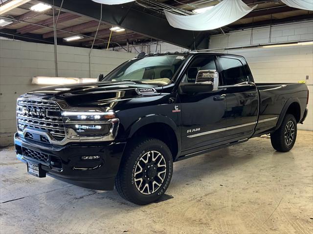 2025 RAM Ram 2500 RAM 2500 LIMITED CREW CAB 4X4 8 BOX