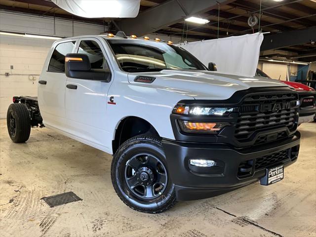 2026 RAM Ram 3500 Chassis Cab RAM 3500 TRADESMAN CREW CAB CHASSIS 4X4 60 CA