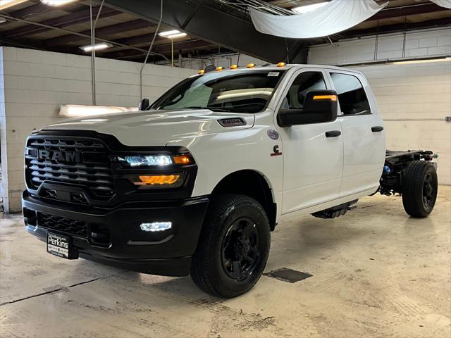 2026 RAM Ram 3500 Chassis Cab RAM 3500 TRADESMAN CREW CAB CHASSIS 4X4 60 CA