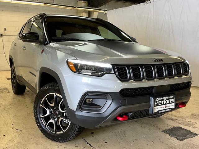 2025 Jeep Compass COMPASS TRAILHAWK 4X4