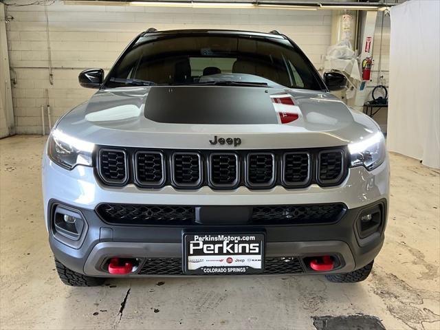 2025 Jeep Compass COMPASS TRAILHAWK 4X4