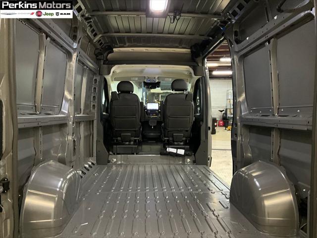 2025 RAM Ram ProMaster RAM PROMASTER 3500 SLT+ CARGO VAN HIGH ROOF 136 WB