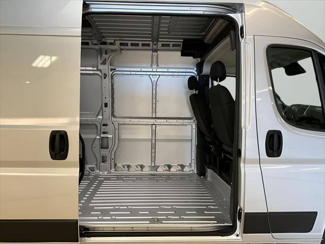 2025 RAM Ram ProMaster RAM PROMASTER 1500 SLT CARGO VAN HIGH ROOF 136 WB