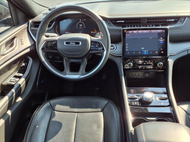 2022 Jeep Grand Cherokee L Overland 4x4 2022 Jeep Grand Cherokee L Overland 4x4