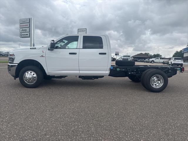 2025 RAM Ram 3500 Chassis Cab RAM 3500 TRADESMAN CREW CAB CHASSIS 4X2 60 CA 2025 RAM Ram 3500 Chassis Cab RAM 3500 TRADESMAN CREW CAB CHASSIS 4X2 60 CA