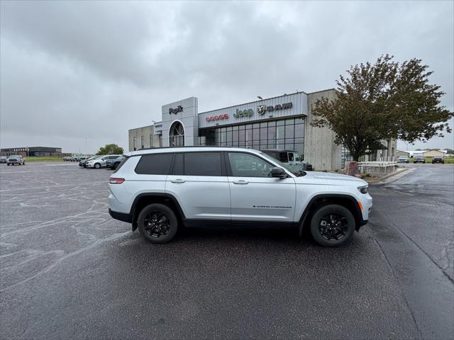 2024 Jeep Grand Cherokee L Altitude X 4x4 2024 Jeep Grand Cherokee L Altitude X 4x4