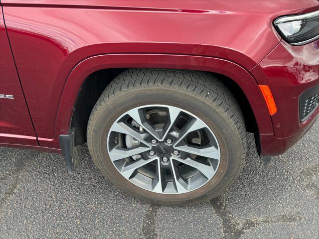 2023 Jeep Grand Cherokee L Overland 4x4 2023 Jeep Grand Cherokee L Overland 4x4