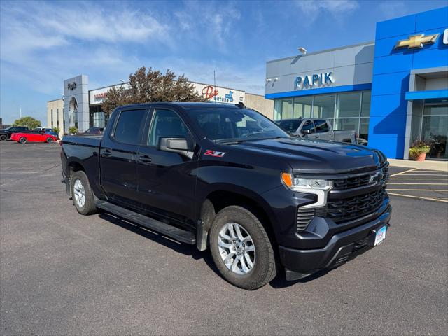 2022 Chevrolet Silverado 1500 4WD Crew Cab Short Bed RST