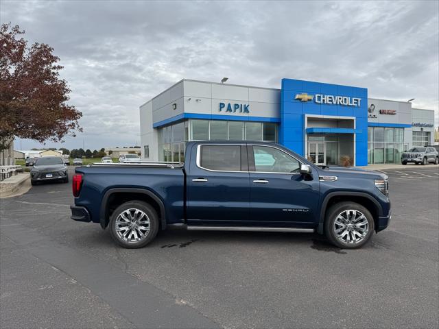 2023 GMC Sierra 1500 4WD Crew Cab Short Box Denali