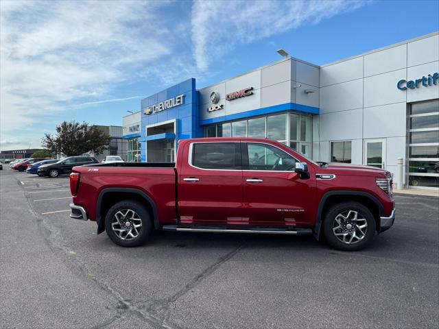 2023 GMC Sierra 1500 4WD Crew Cab Short Box SLT