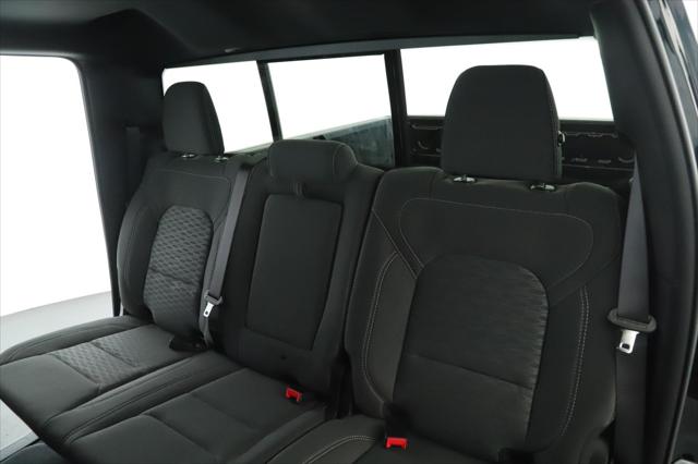 2025 Ram 1500 Tradesman Crew Cab 4x4 5'7" Box