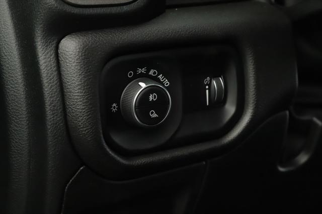 2025 Ram 1500 Tradesman Crew Cab 4x4 5'7" Box