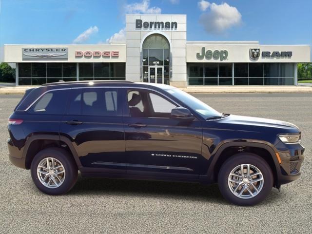 2025 Jeep Grand Cherokee Laredo X 4x4 2025 Jeep Grand Cherokee Laredo X 4x4