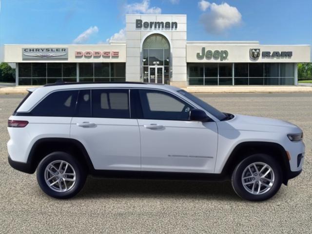 2025 Jeep Grand Cherokee Laredo X 4x4 2025 Jeep Grand Cherokee Laredo X 4x4