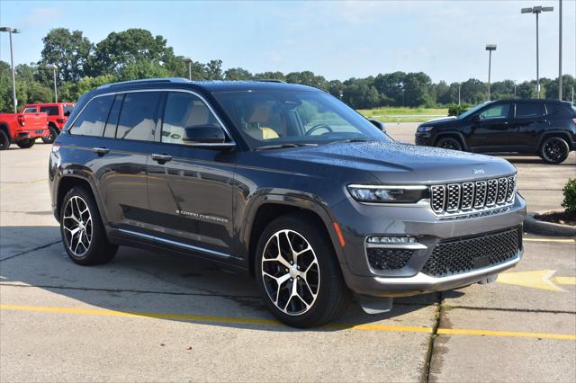 2022 Jeep Grand Cherokee 4xe Summit Reserve 4x4 2022 Jeep Grand Cherokee 4xe Summit Reserve 4x4