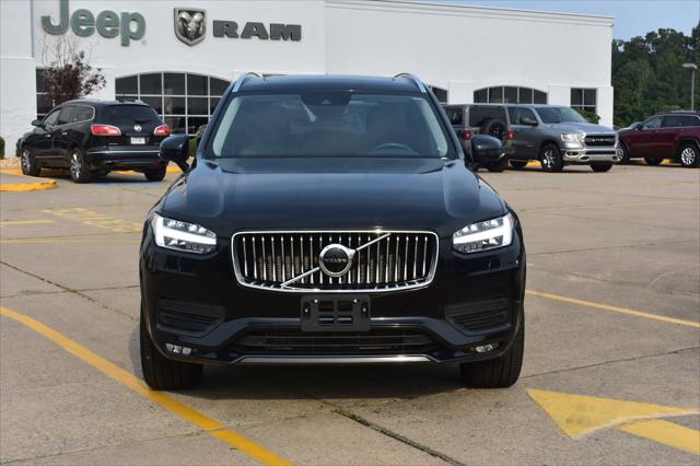 2022 Volvo XC90 T6 Momentum 7 Passenger 2022 Volvo XC90 T6 Momentum 7 Passenger