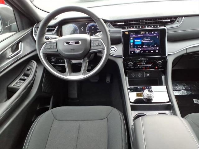 2025 Jeep Grand Cherokee GRAND CHEROKEE L LAREDO 4X4 2025 Jeep Grand Cherokee GRAND CHEROKEE L LAREDO 4X4