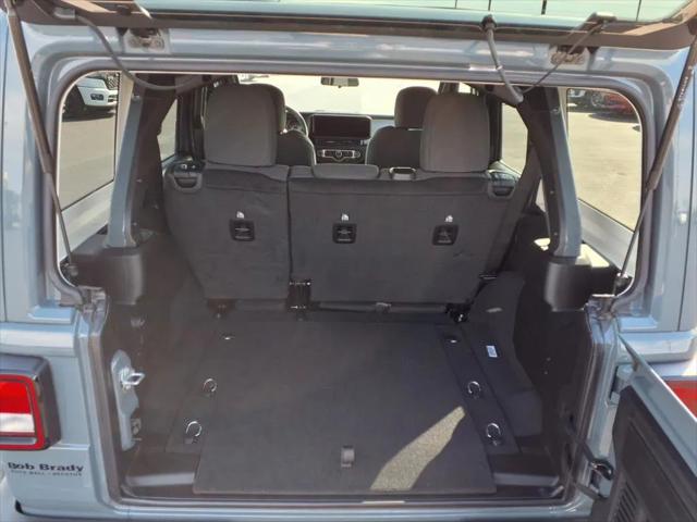 2025 Jeep Wrangler 4-Door Summit 4x4