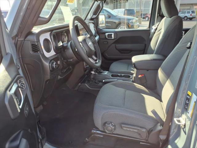 2025 Jeep Wrangler 4-Door Summit 4x4