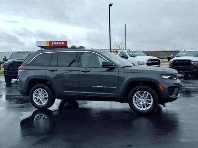 2025 Jeep Grand Cherokee GRAND CHEROKEE LAREDO X 4X4