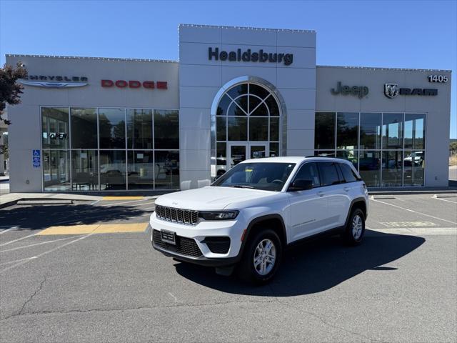 2025 Jeep Grand Cherokee GRAND CHEROKEE LAREDO 4X4 2025 Jeep Grand Cherokee GRAND CHEROKEE LAREDO 4X4